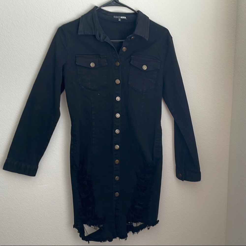 Fashion Nova Black Dress with Long Sleeves and Belt